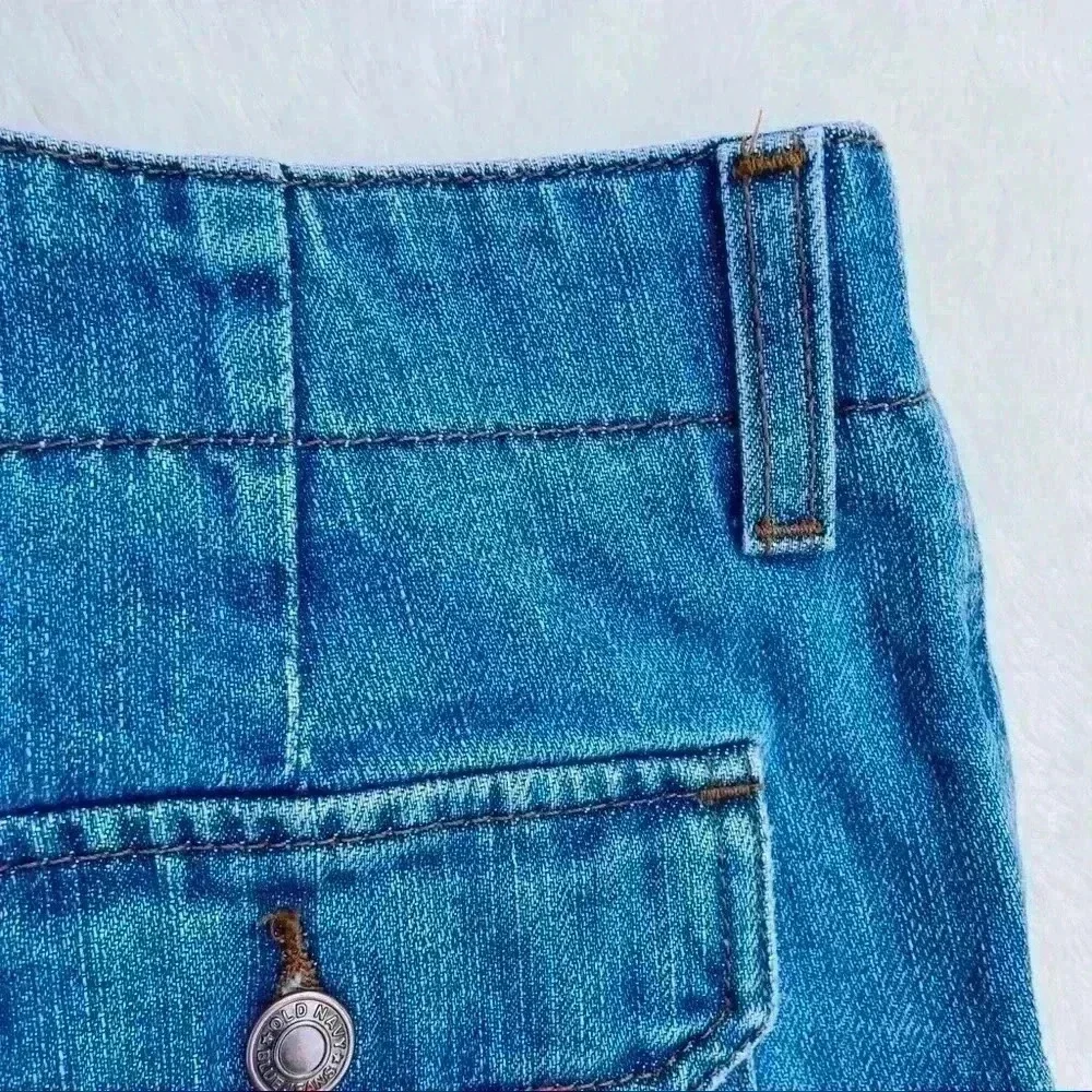 Old‎ Navy Med Wash “70’s Style” Denim Jean Shorts